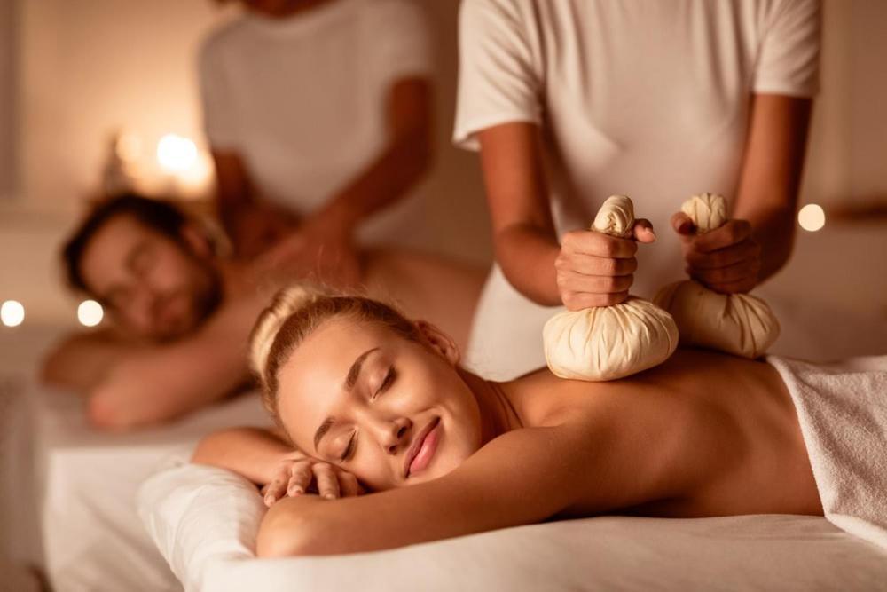 Happy Hotel Atelier Gardone Riviera Centro & Beach Esterno foto