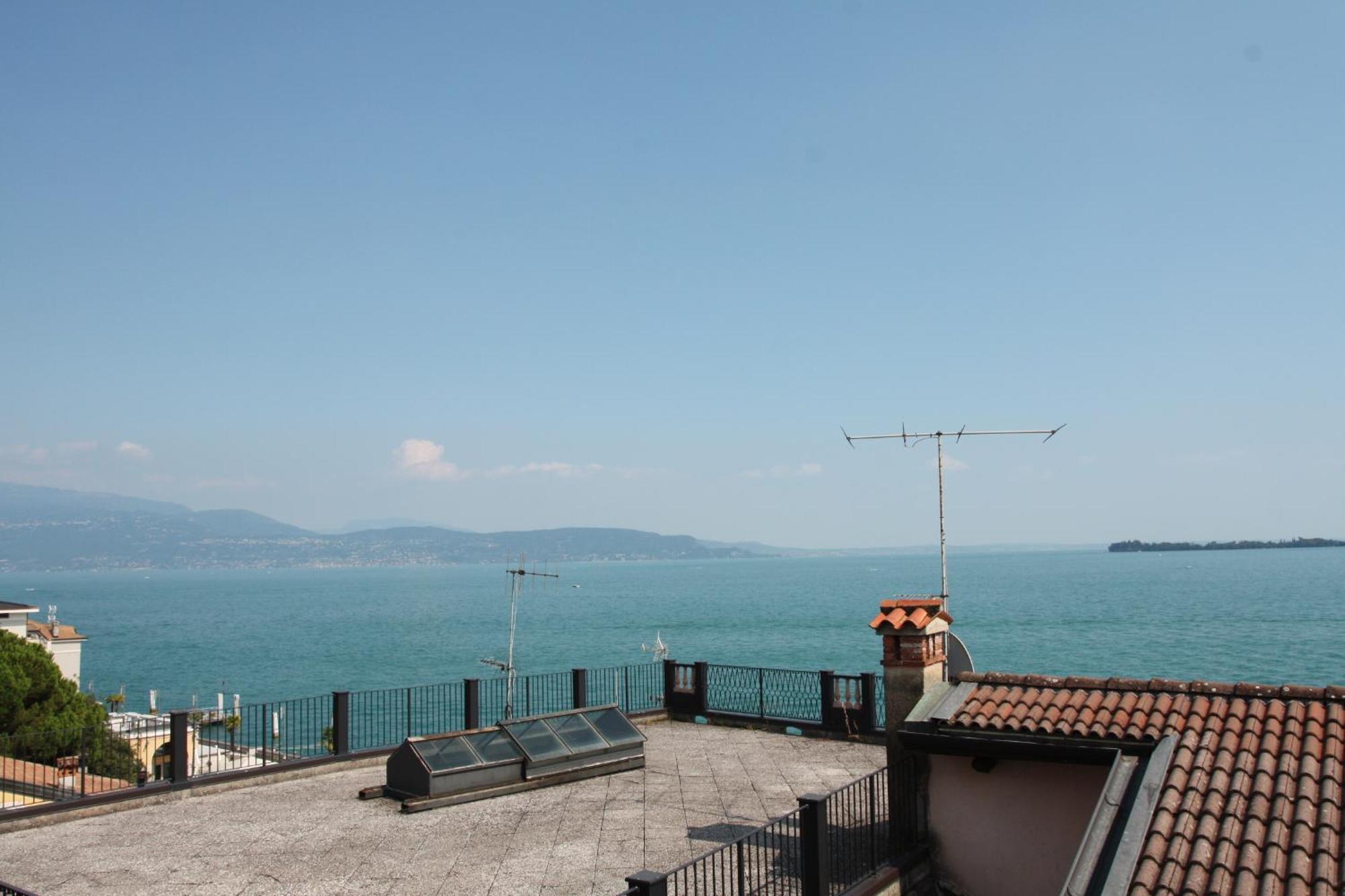 Happy Hotel Atelier Gardone Riviera Centro & Beach Esterno foto