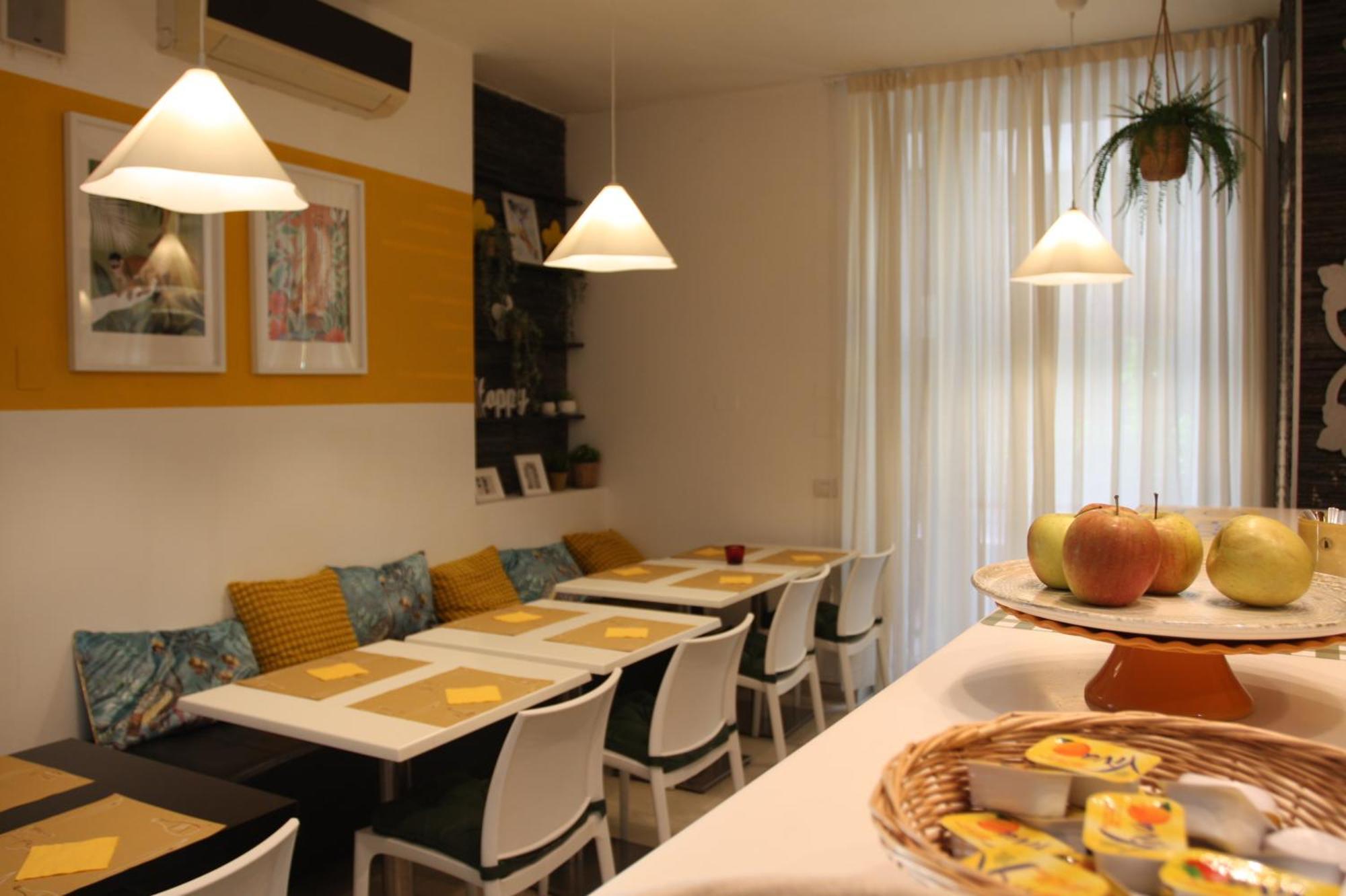 Happy Hotel Atelier Gardone Riviera Centro & Beach Esterno foto